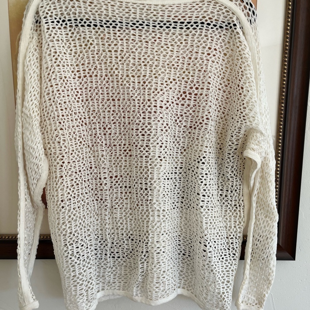 Crocheted White Top - Picture 3 of 4